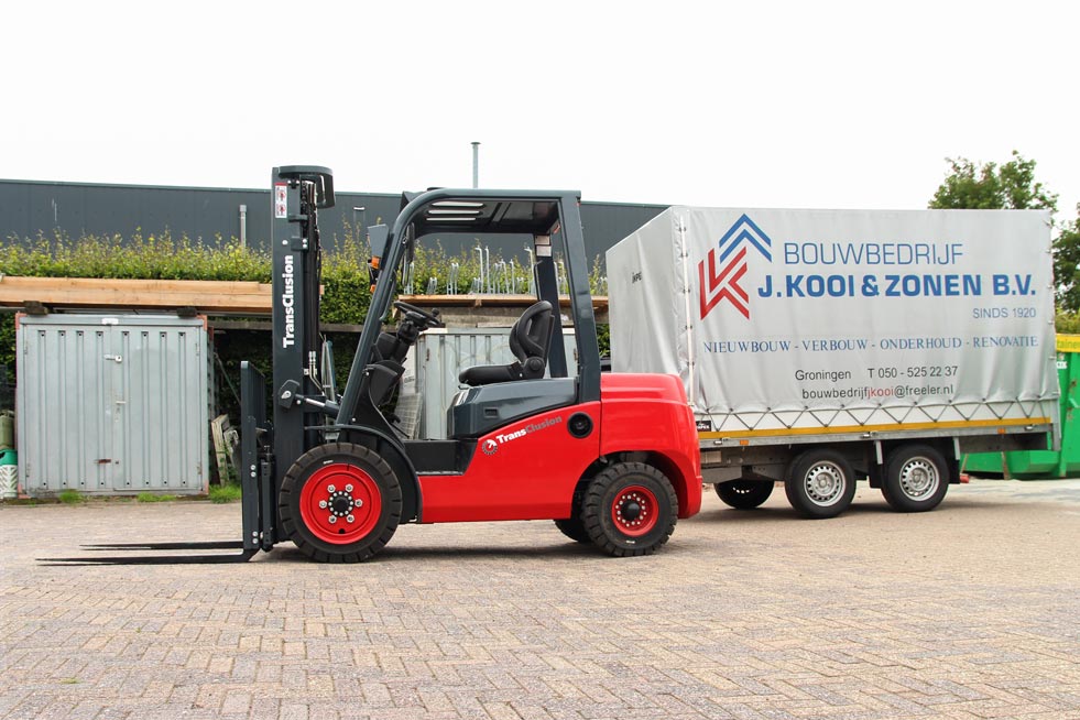 Een nieuwe dieselheftruck voor Bouwbedrijf Kooi