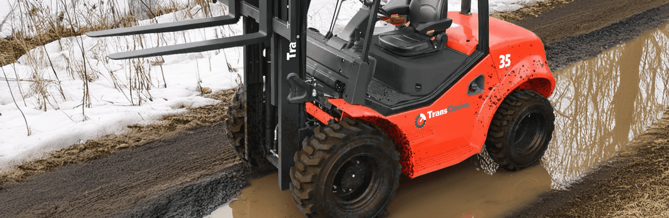 Ruw terrein heftruck van TransClusion